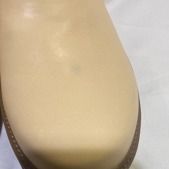 Journee Collection Women's Tan Winter Boots - Picture 8 of 10